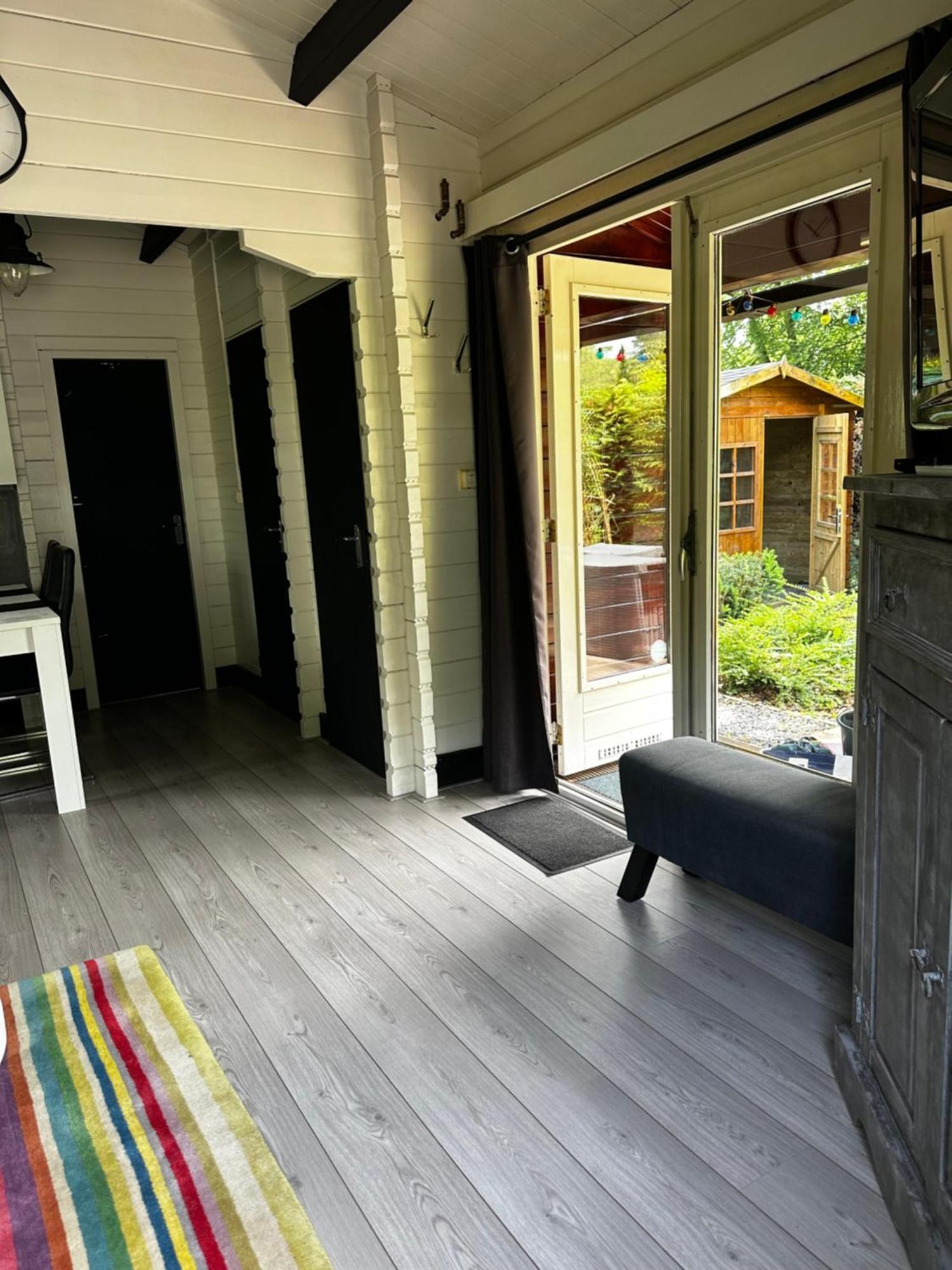 Sfeervolle Blokhut: Veluwe Retreat at Topparken Beekbergen Exterior photo